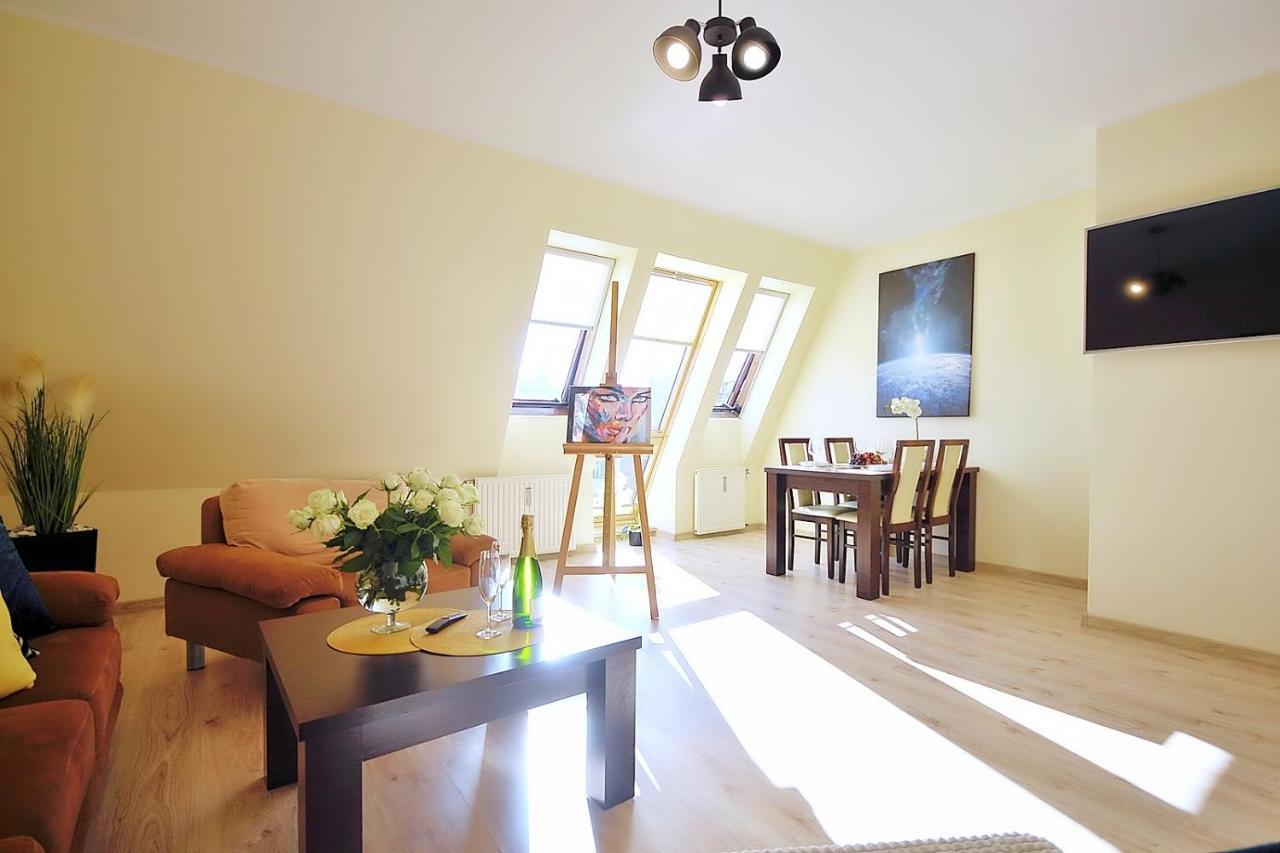 50 M Do Plazy Thobruk Piekna Dama Z Kolobrzegu Apartment