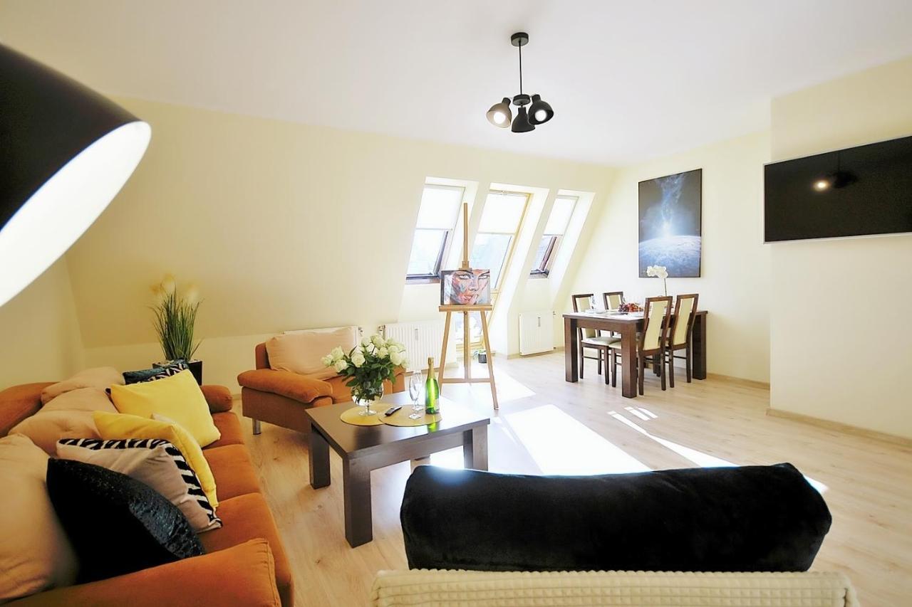 Apartment 50 M Do Plazy Thobruk Piekna Dama Z Kolobrzegu