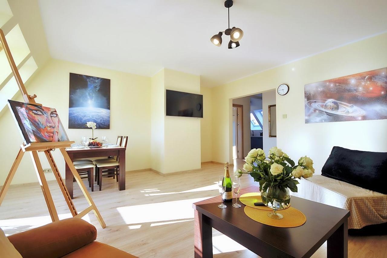 Apartment 50 M Do Plazy Thobruk Piekna Dama Z Kolobrzegu *