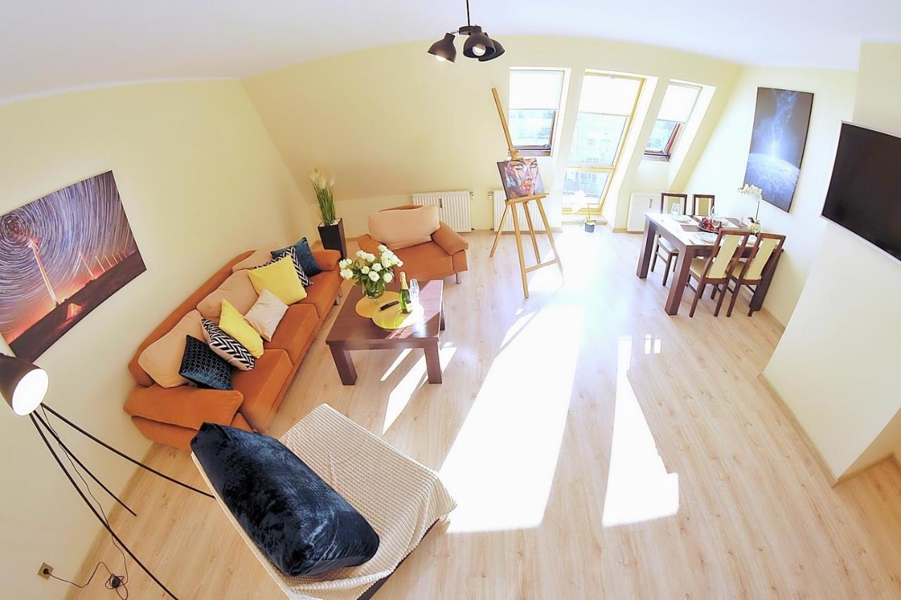 Apartment 50 M Do Plazy Thobruk Piekna Dama Z Kolobrzegu Kolberg