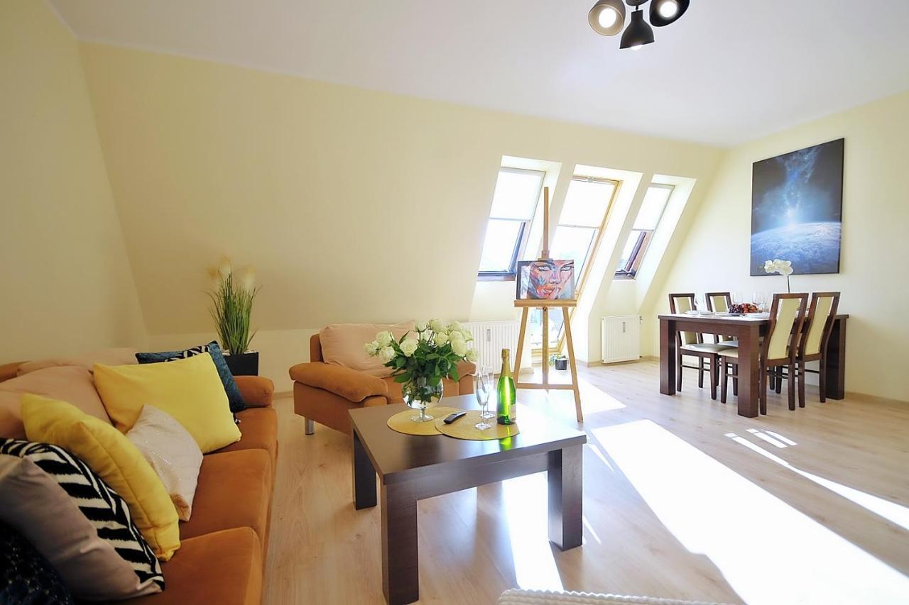 50 M Do Plazy Thobruk Piekna Dama Z Kolobrzegu Apartment